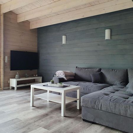 Idyllisches-Blockbohlenhaus-Mit-Eigenem-Garten-Und-Sauna-Zum-Wohlfuehlen Martensrade Luaran gambar