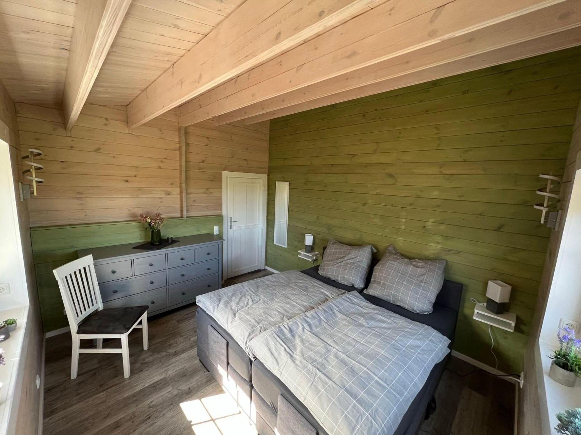 Idyllisches-Blockbohlenhaus-Mit-Eigenem-Garten-Und-Sauna-Zum-Wohlfuehlen Martensrade Luaran gambar
